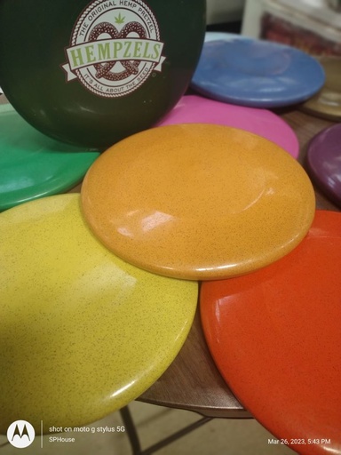 Ultimate Disc hemp bio plastics = frisbees 10" 16 colors